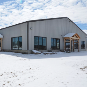 2267 15-16 Sideroad E thumbnail building exterior look with doors and entrance