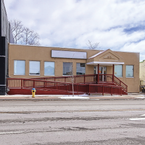 40 Lindsay Street S Retail/Office Building