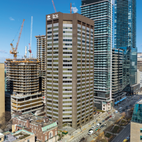 400 University Ave thumbnail exterior view of the whole building
