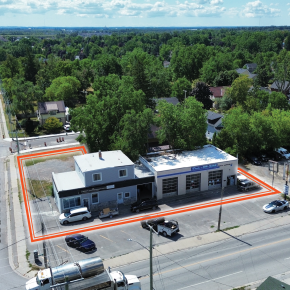 117 Queen Street Exterior Building with Orange Property Outline