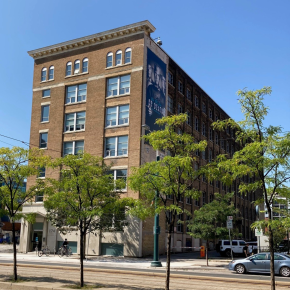174 Spadina building exterior