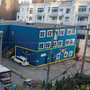 127 East 1st Street Main Entrance with Available Unit Outlined