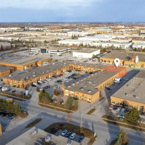 160 Applewood Crescent Building