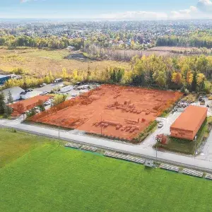 Aerial outlines of properties at 135-143 Walgreen Rad
