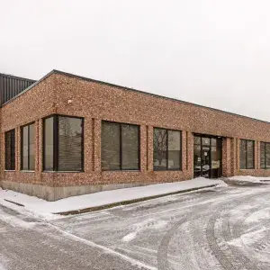 18 Hedgedale Road building