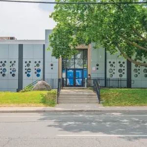 414 Victoria Avenue Exterior Building