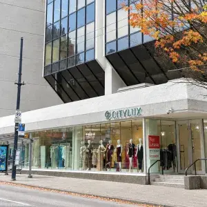 1015 Howe Street exterior showing main entrance