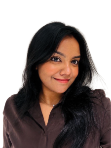 Jasmine Jayakumar Headshot
