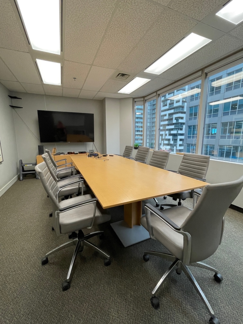 20-AdelaideStreetE-Boardroom.jpg