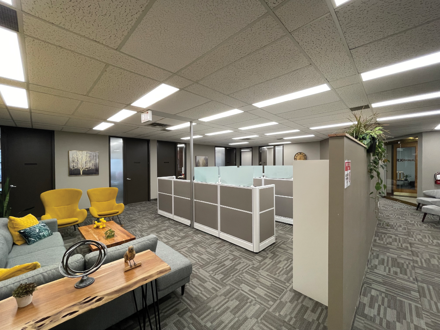 277 Lakeshore Road E Cubicles