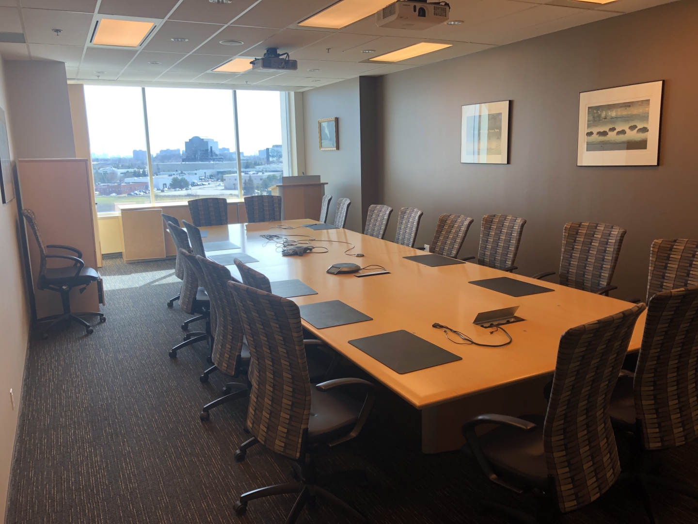 5450 Explorer Drive Meeting Room