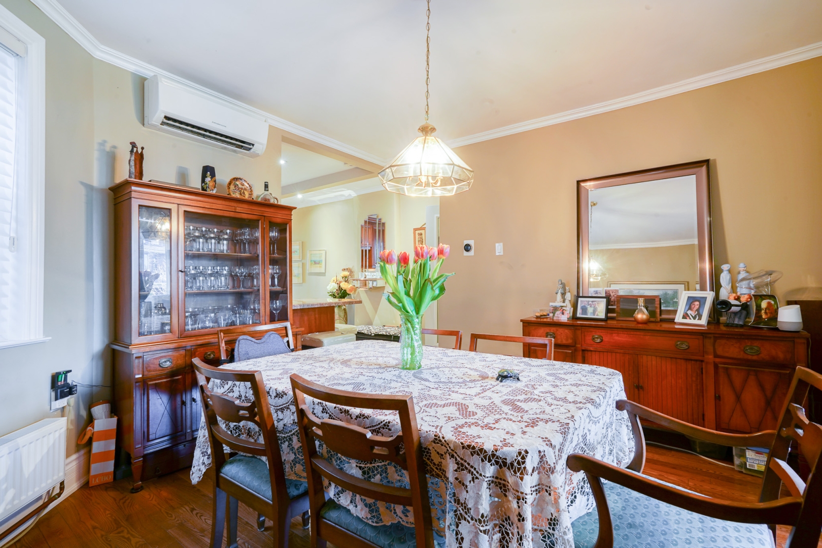 1588 Bloor Street West second floor dining room