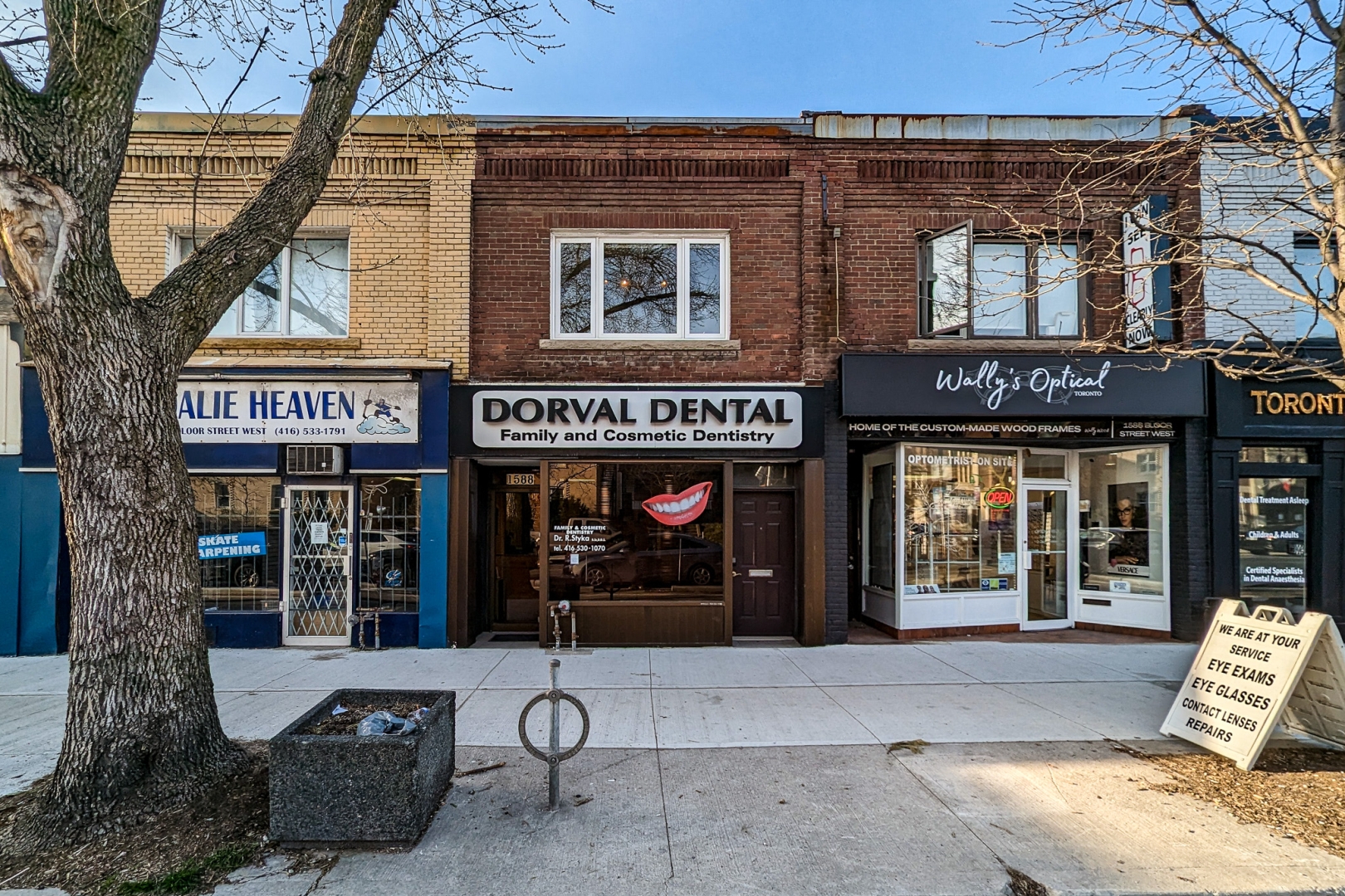 1588 Bloor Street West exterior