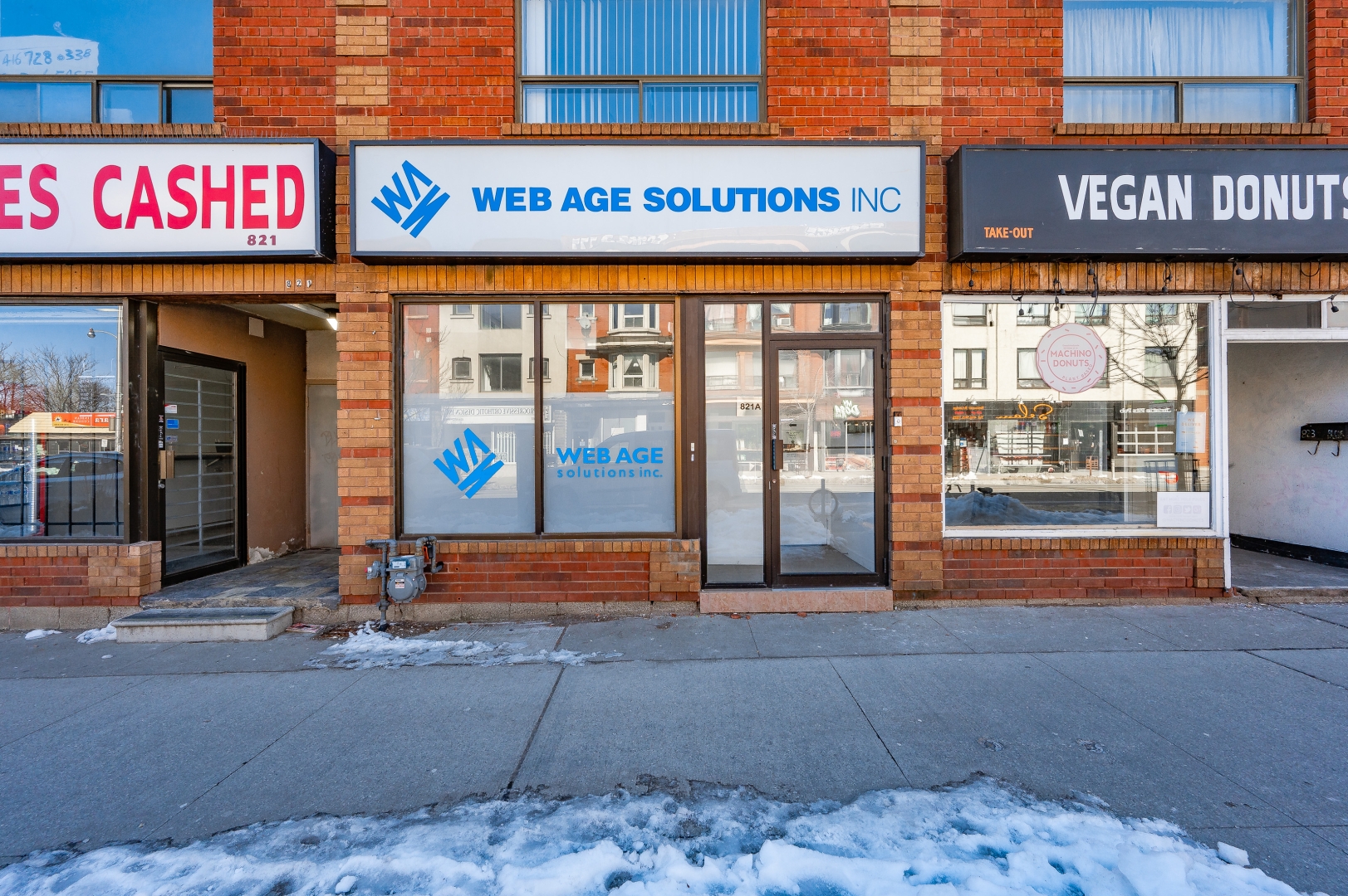 821A Bloor Street W building front