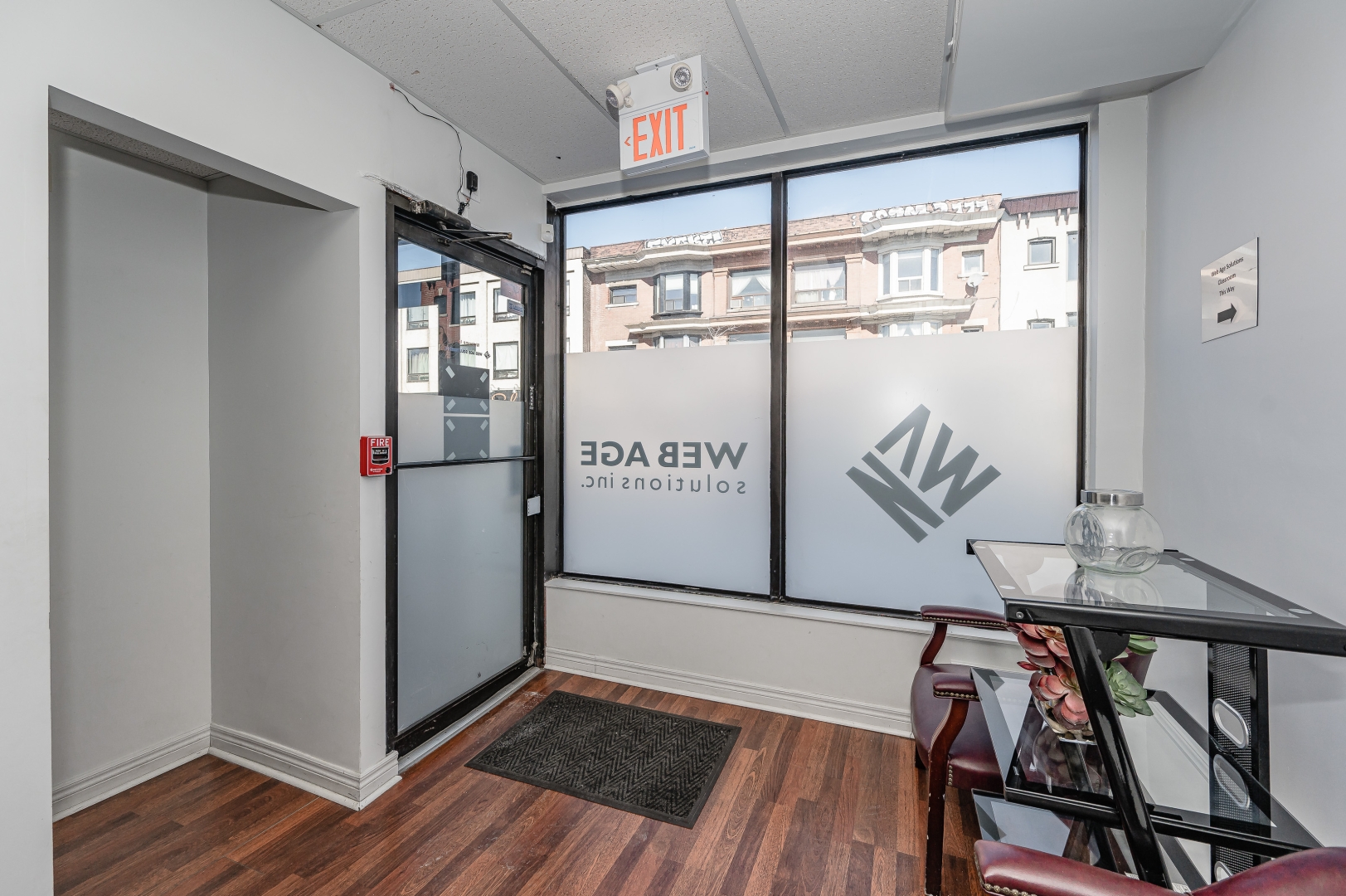 821A Bloor Street W reception