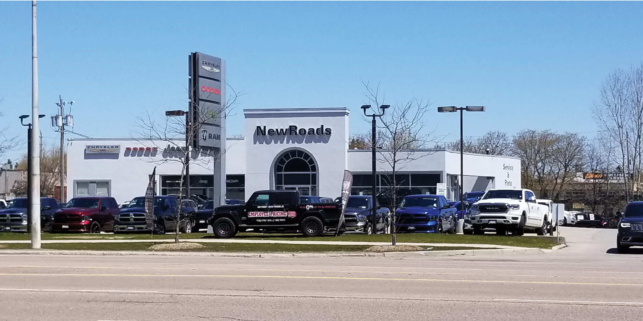 Image of New Roads Dealership at 17615 Yonge Street in Newmarket