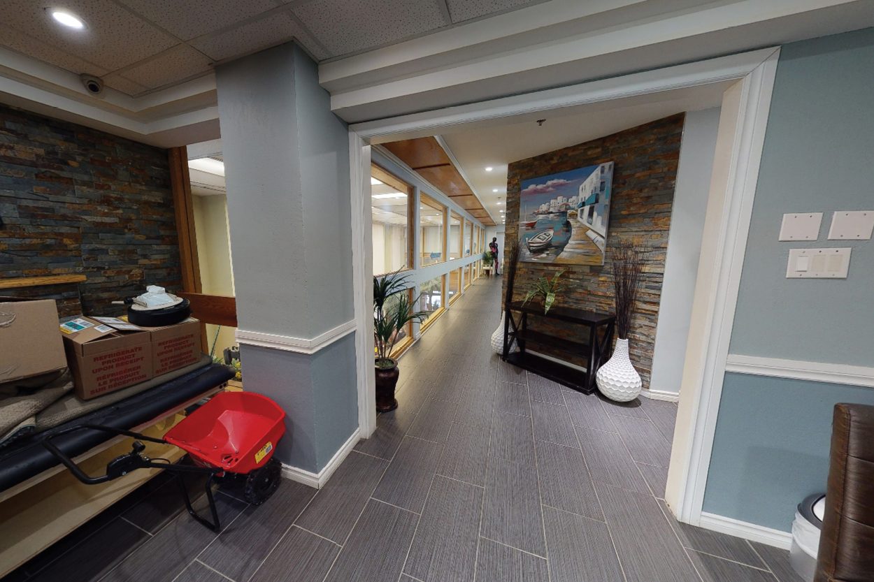 295 College Street Interior