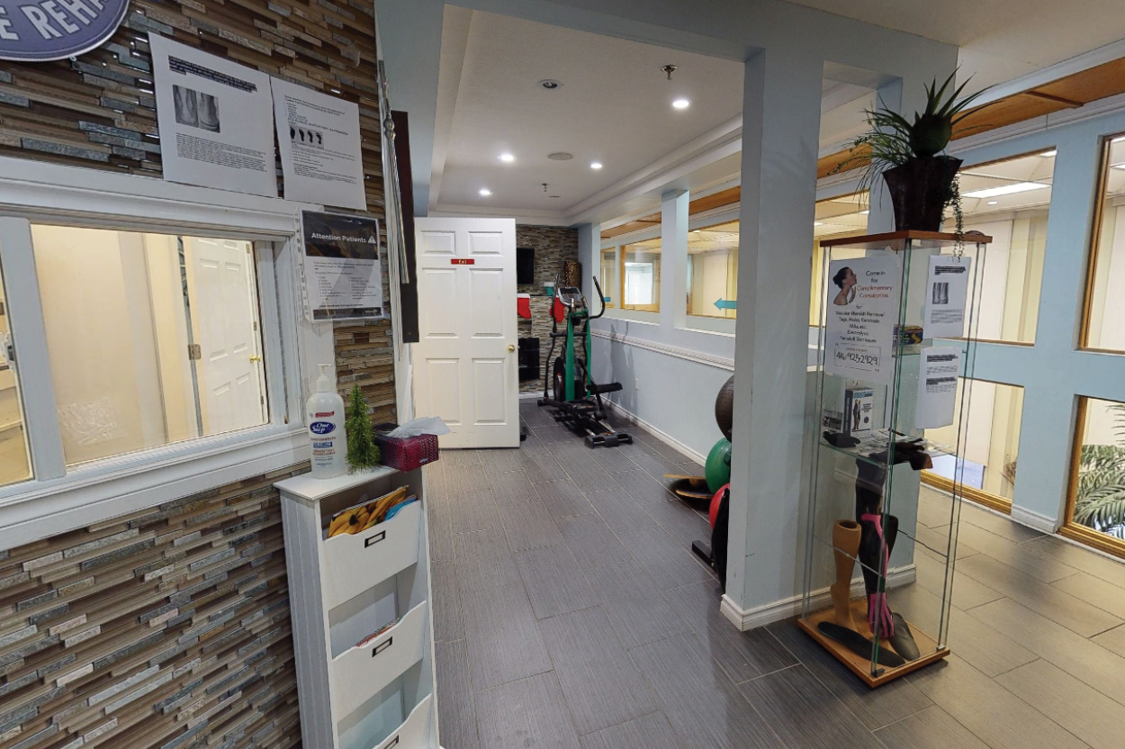 295 College Street Interior
