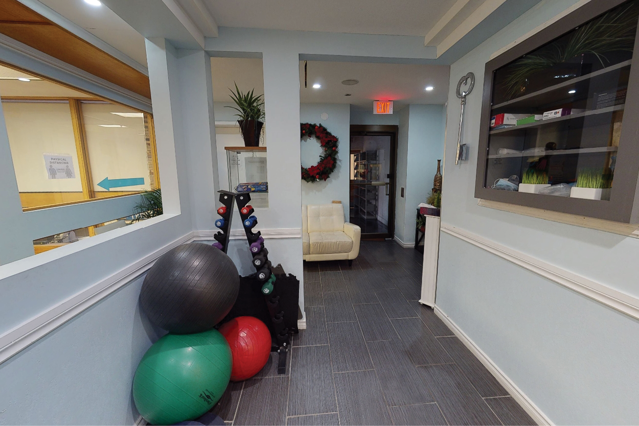 295 College Street Interior