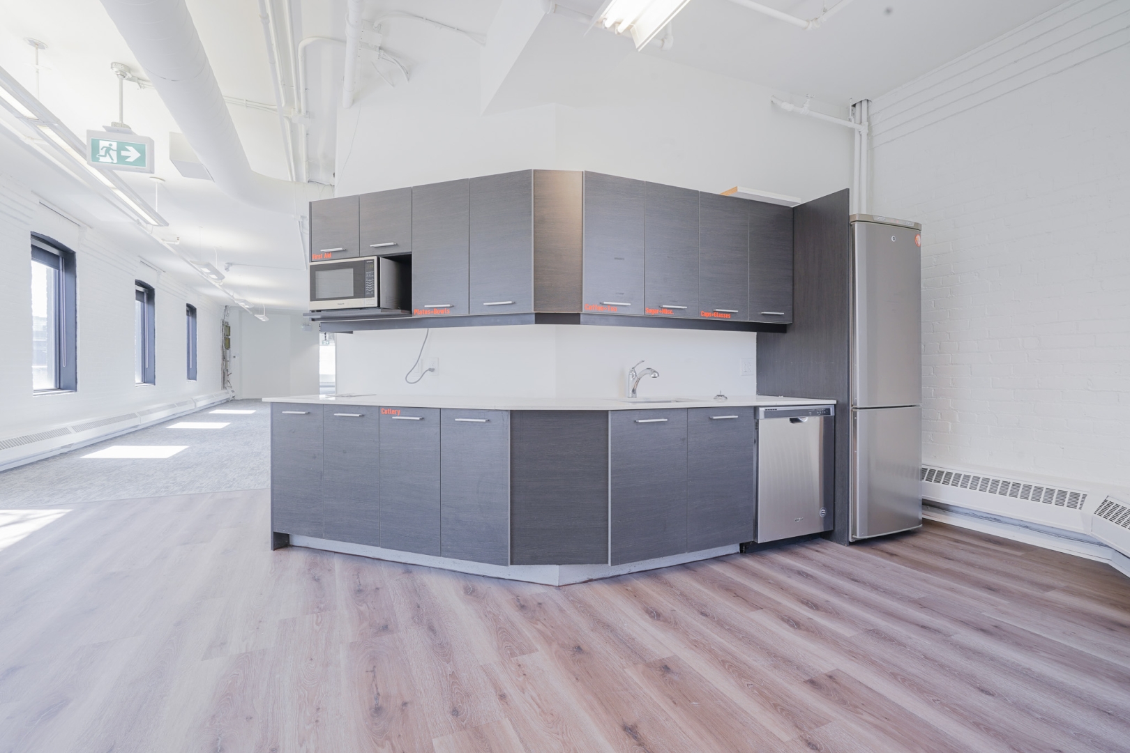 43 Davies Avenue 2nd floor kitchen