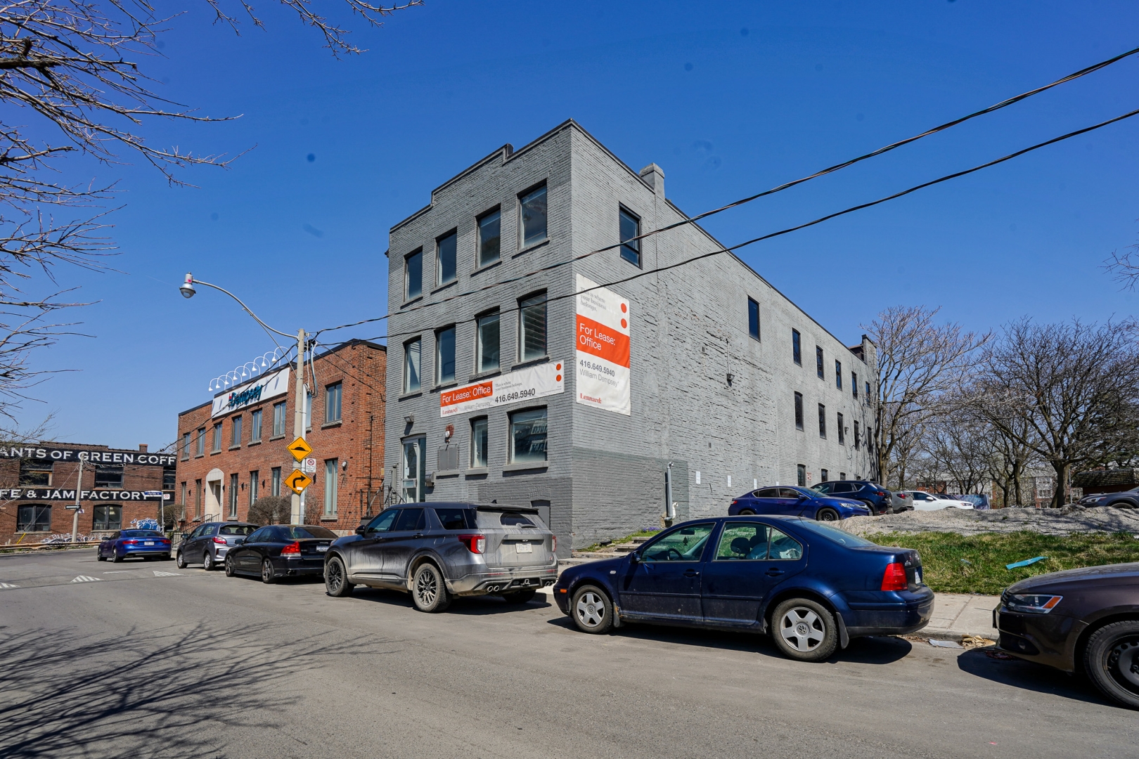 43 Davies Avenue building exterior