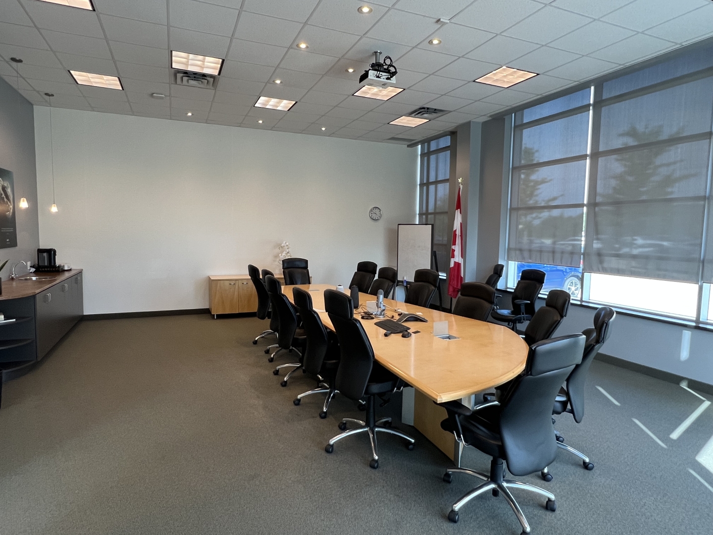 615 Kumpf Drive Boardroom