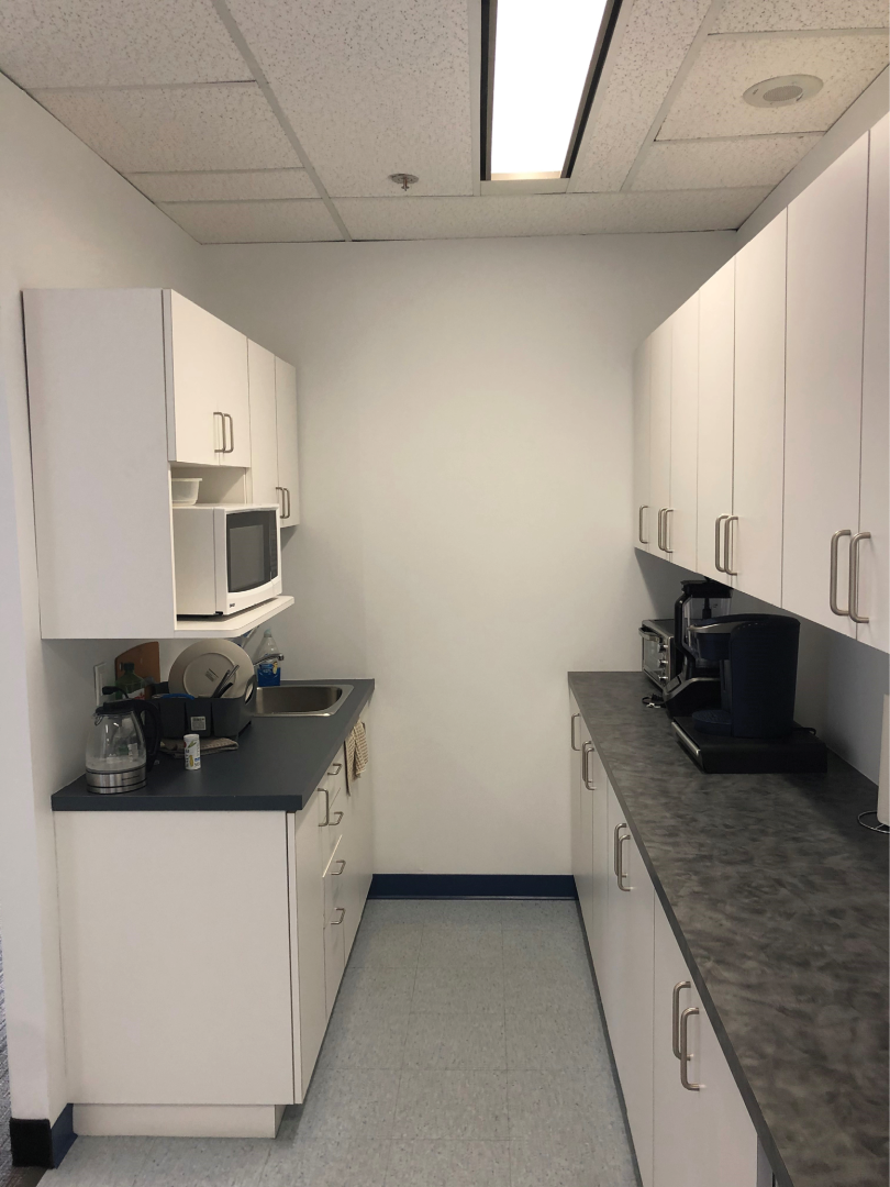 55 University Avenue Suite 901 kitchen