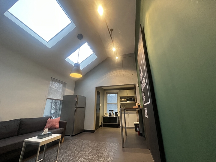 532 Queen Street East 2nd floor