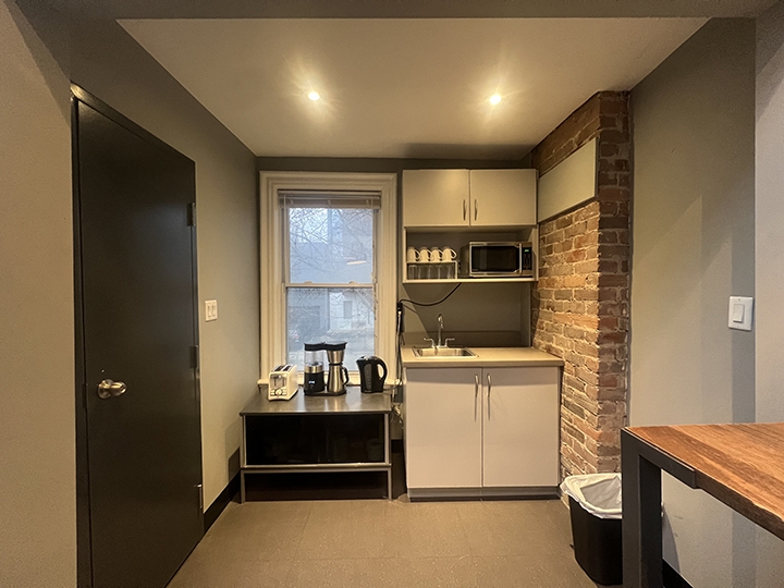 532 Queen Street East 2nd floor