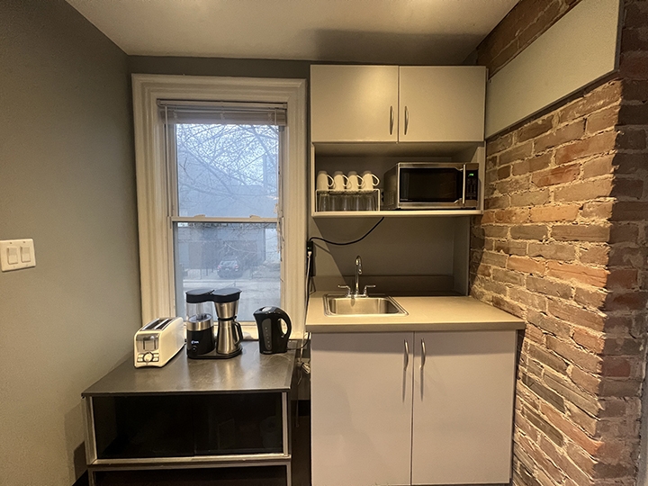 532 Queen Street East 2nd floor