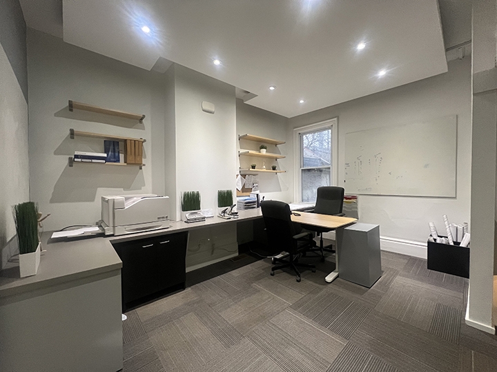 532 Queen Street East 2nd floor