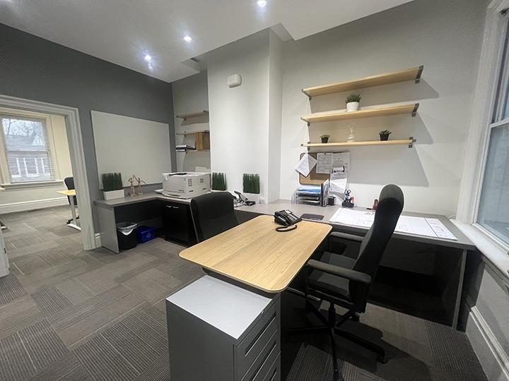532 Queen Street East 2nd floor