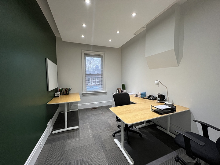 532 Queen Street East 2nd floor