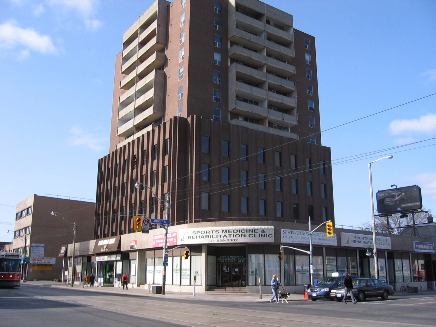 2333 Dundas Street W Building Exterior