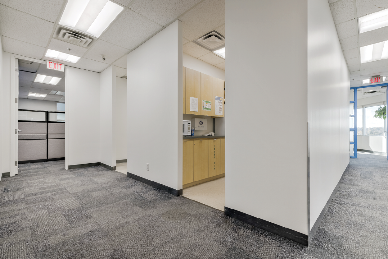 41 Valleybrook office hallway 