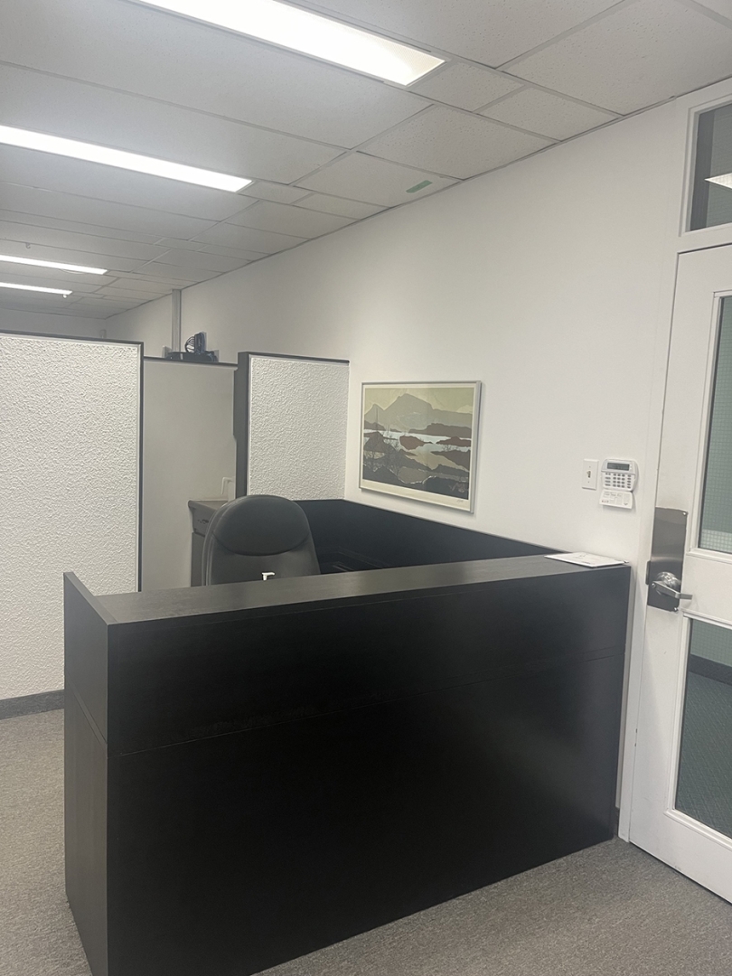 5000 Dufferin St office desk