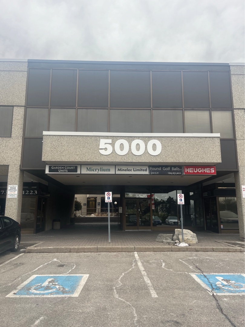 5000 Dufferin St building front with parking