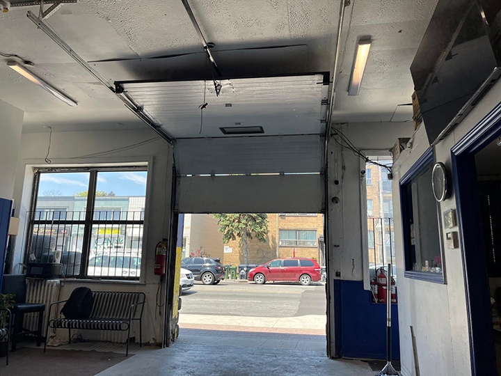1527 Eglinton Avenue West view to the outside street