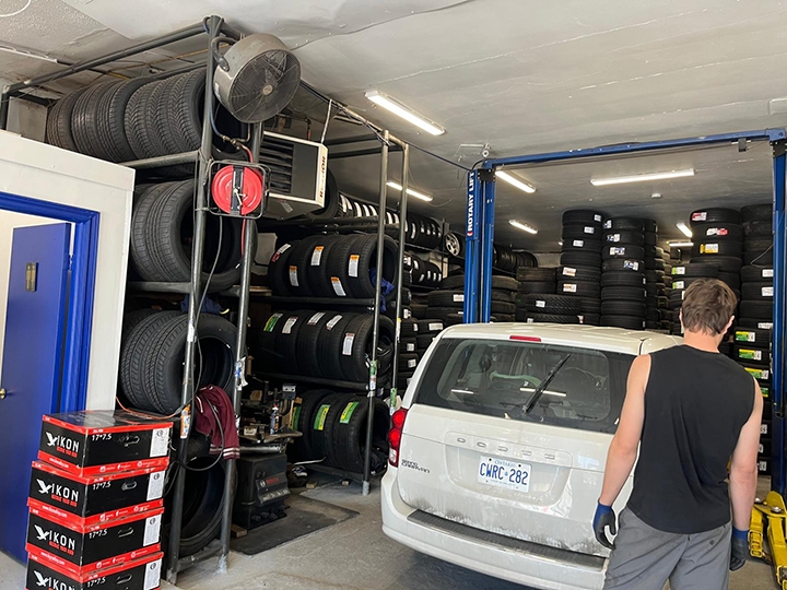 1527 Eglinton Avenue West auto tires storage