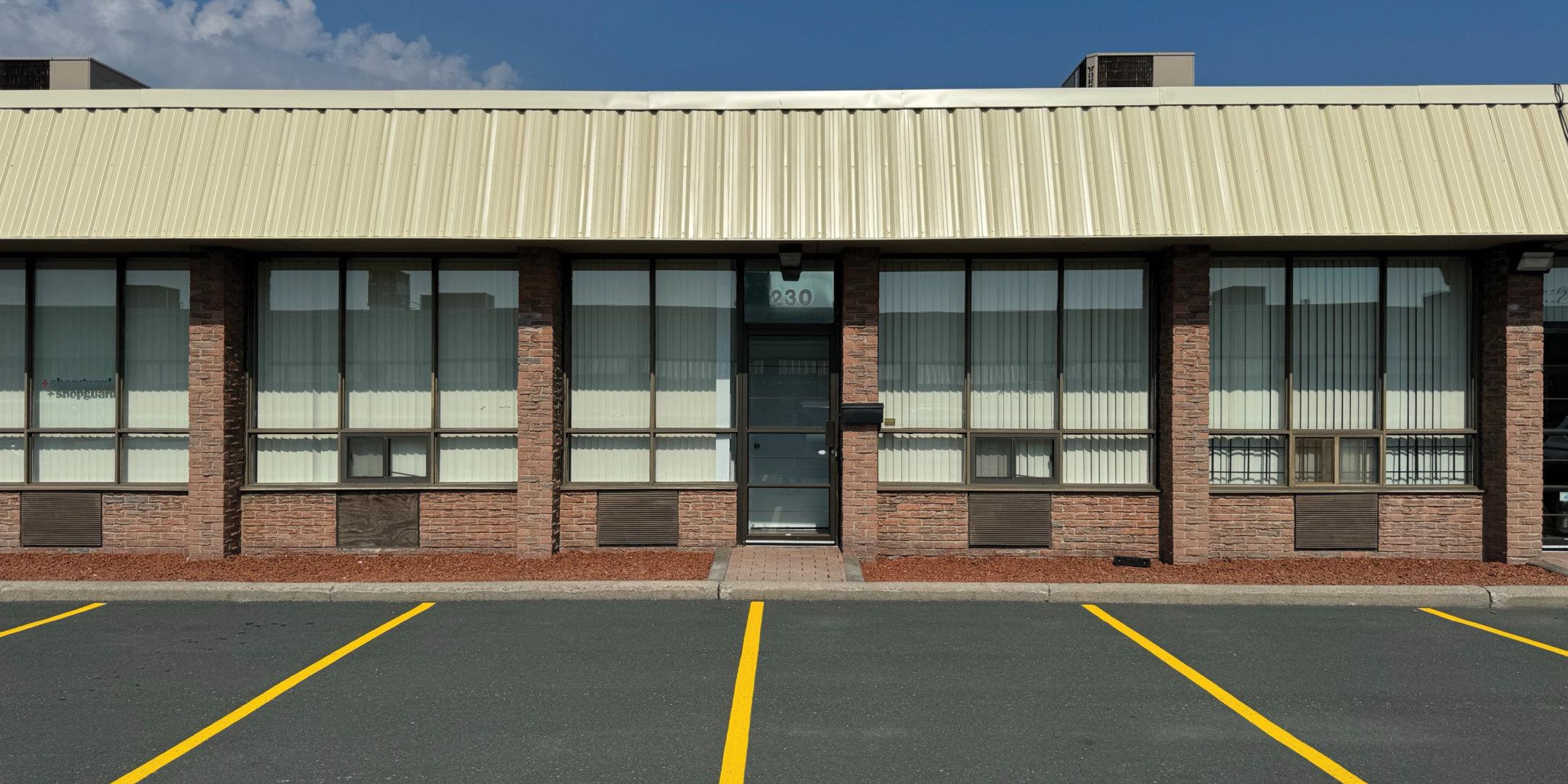 230 Wildcat Road main entrance and parking