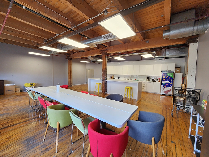 40 Hanna Avenue dining area with colorful chairs