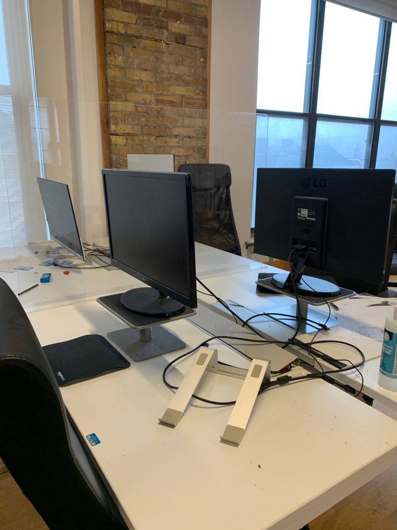  91 Oxford 3rd Floor office desk with cable and monitors 