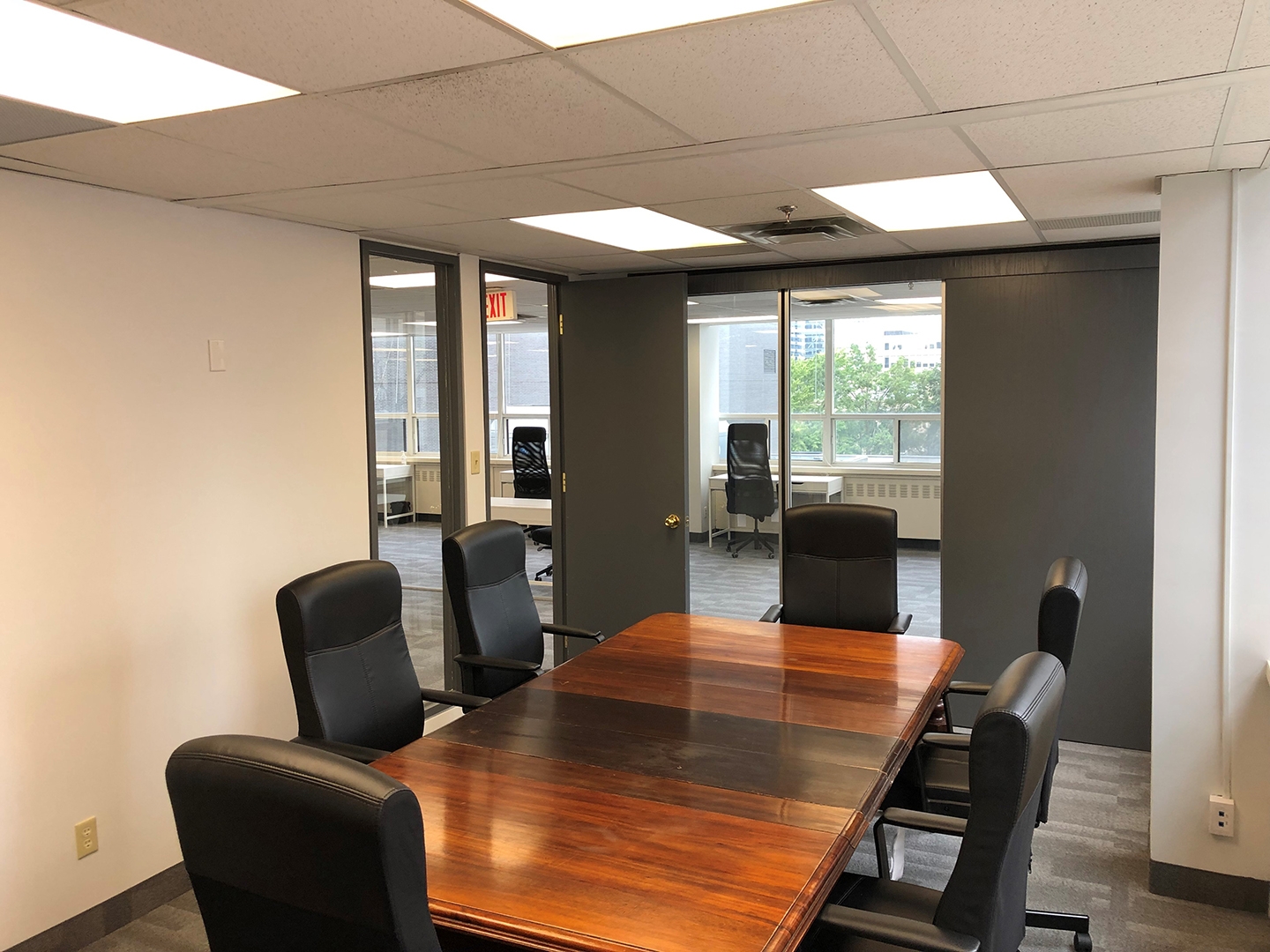 133 Richmond St W interior view of boardroom