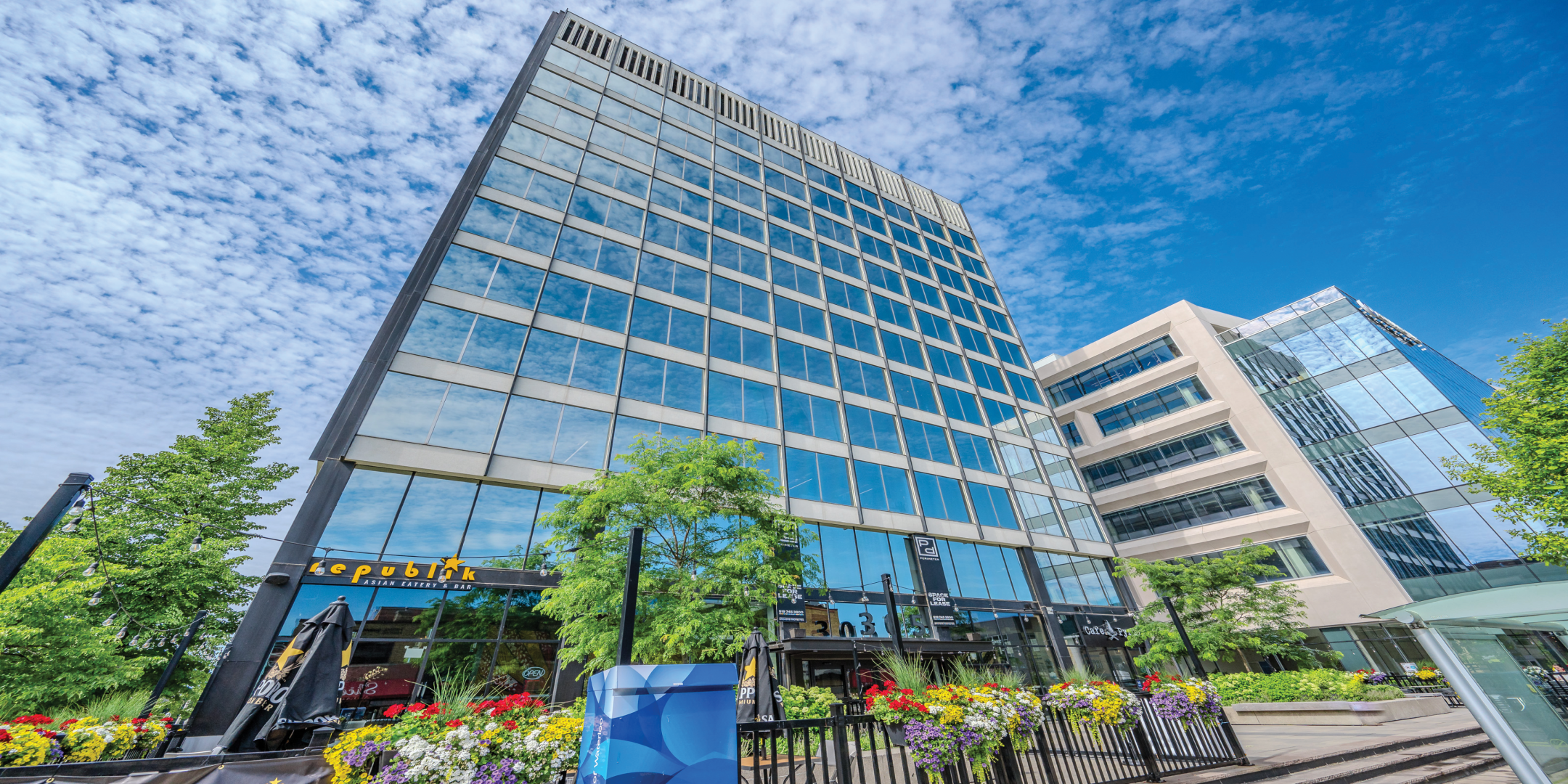 305 King Street W Building