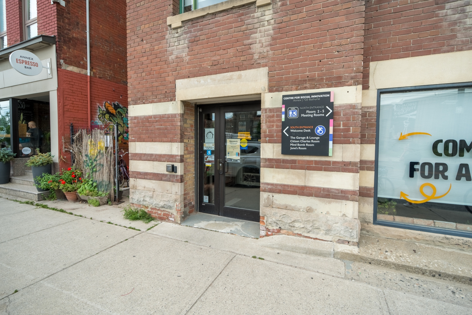 720 Bathhurst St accessible entrance