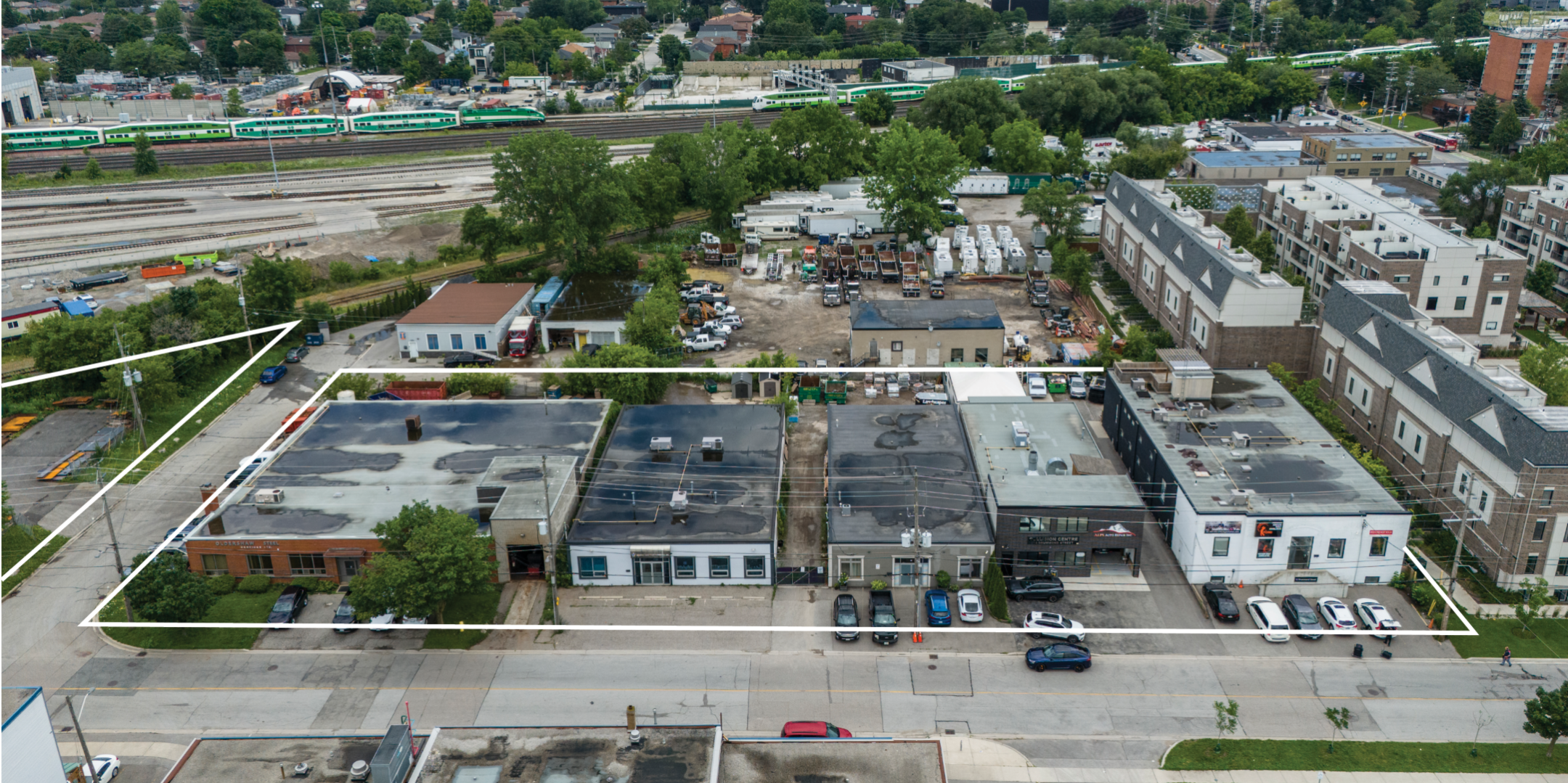 12-50 Drummond Street Aerial view of another part of the area