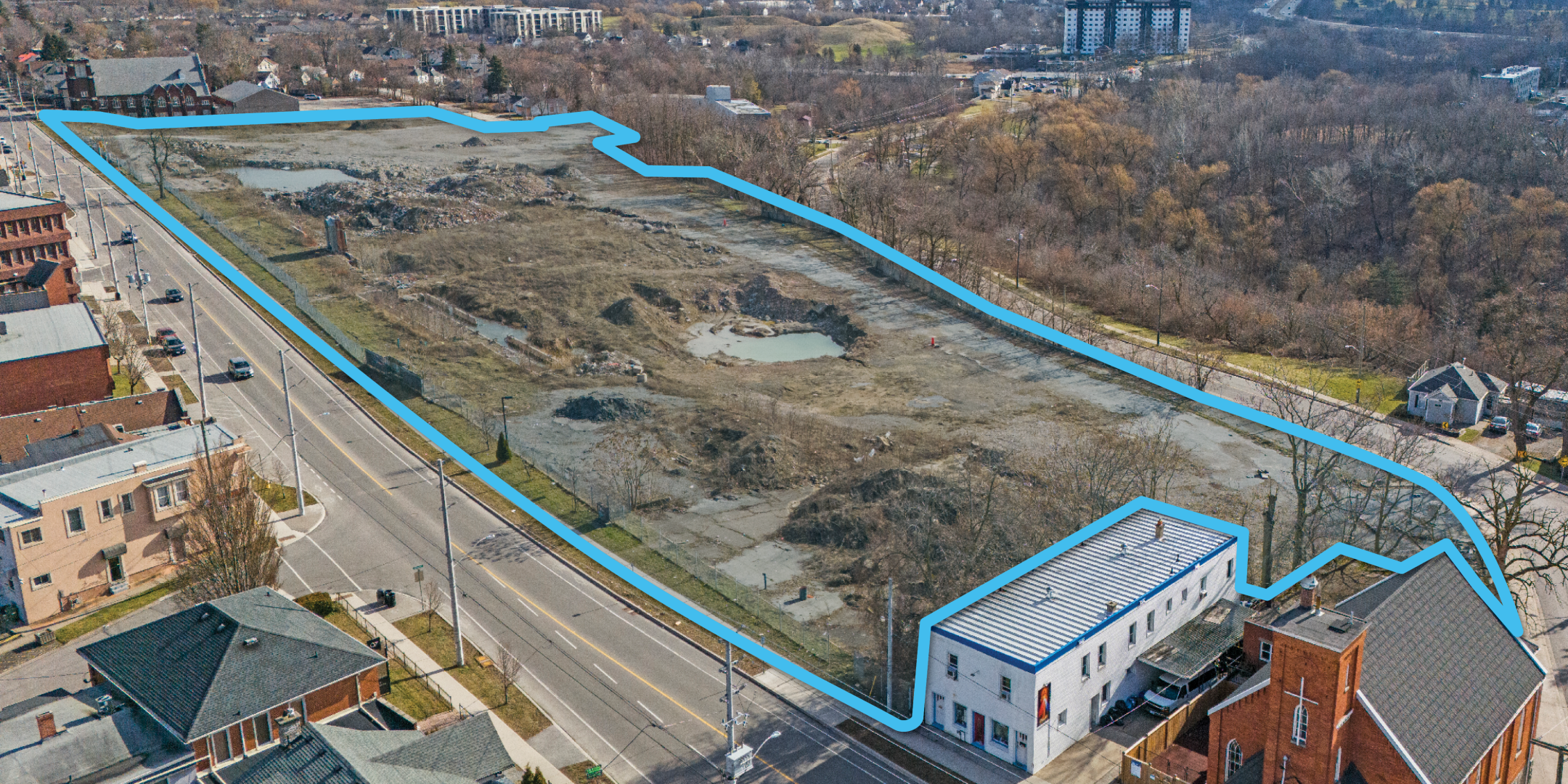 142 Queenston Street South East aerial view