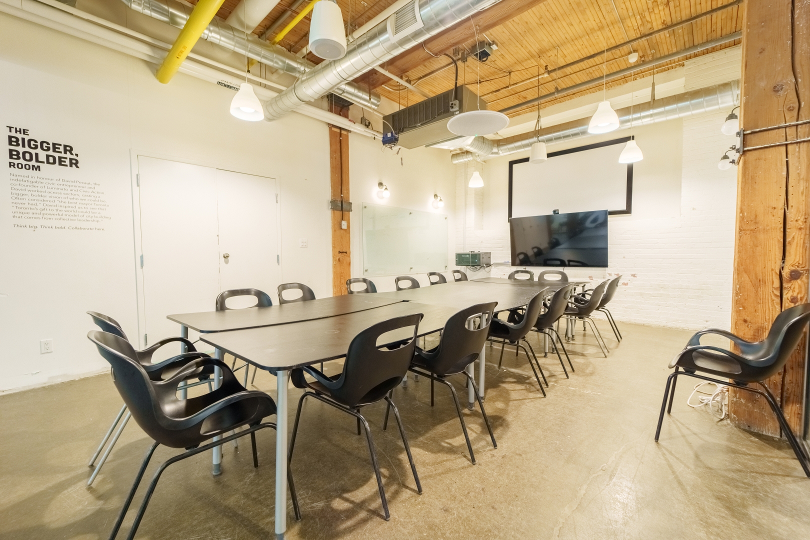 192 Spadina Avenue bookable meeting room with TV on Main Floor