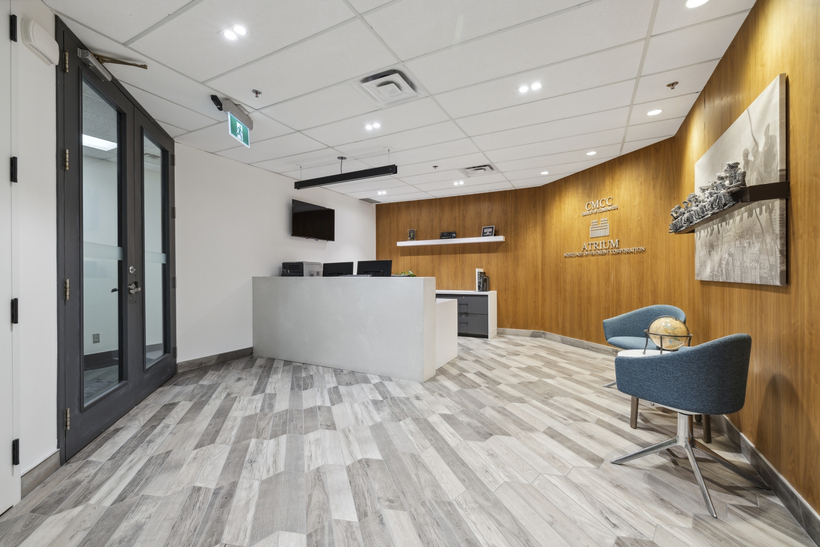 20 Adelaide St suite 900 office reception area