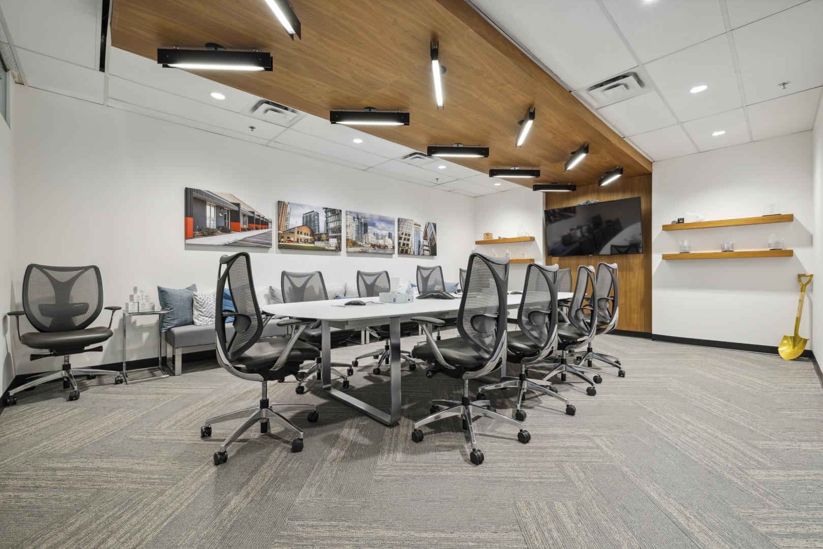 20 Adelaide St suite 900 office meeting area with large desk and chairs